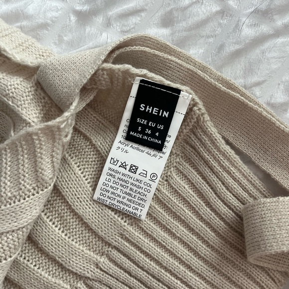 shein turtle neck sweater vest - Picture 2 of 3